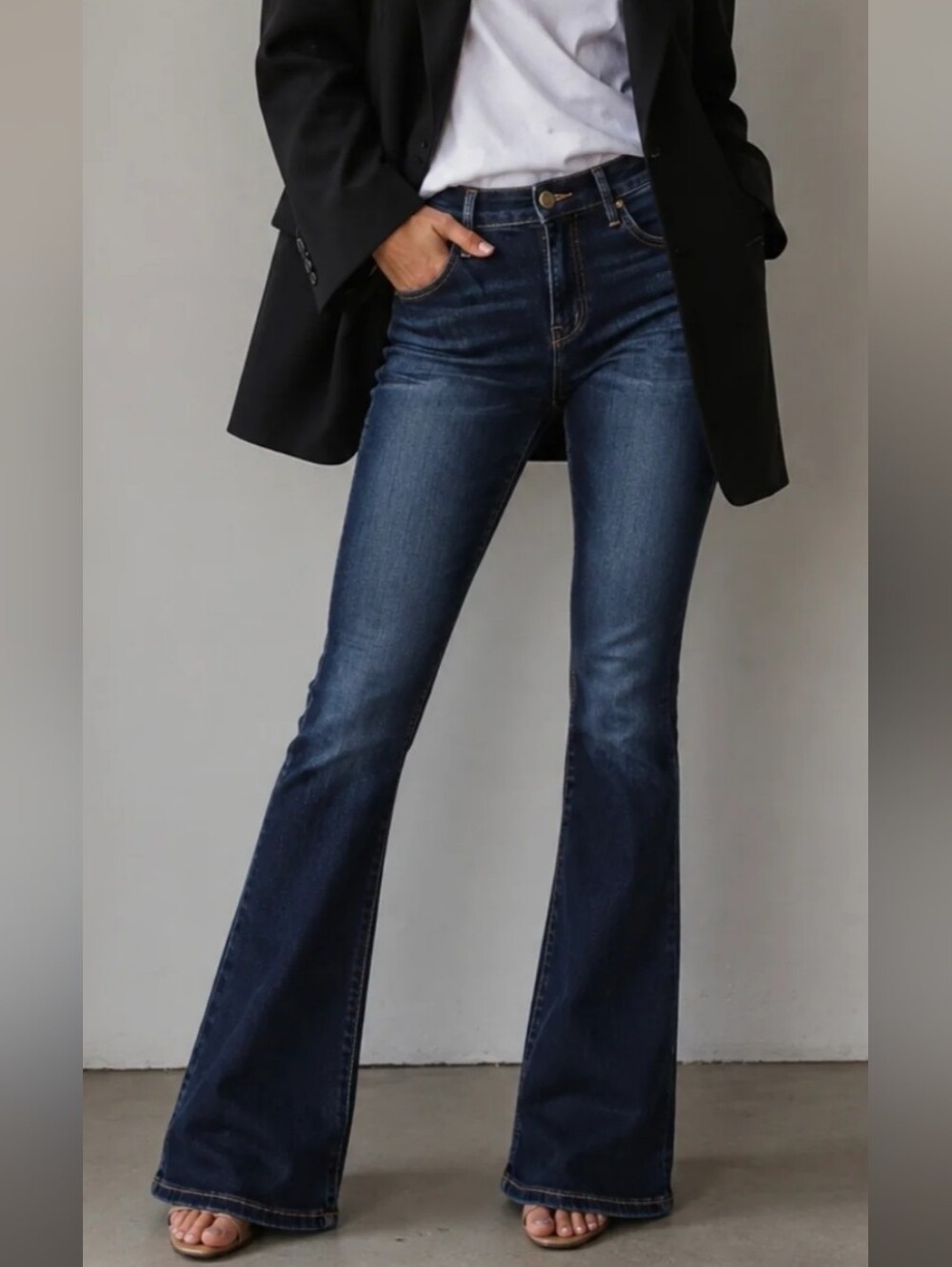 Vigoss Jagger Boot Cut Jeans Size 28 Dark Wash Stretch Denim